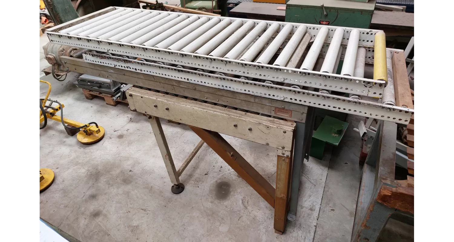 ENSEMBLE DE TABLES A ROULEAUX