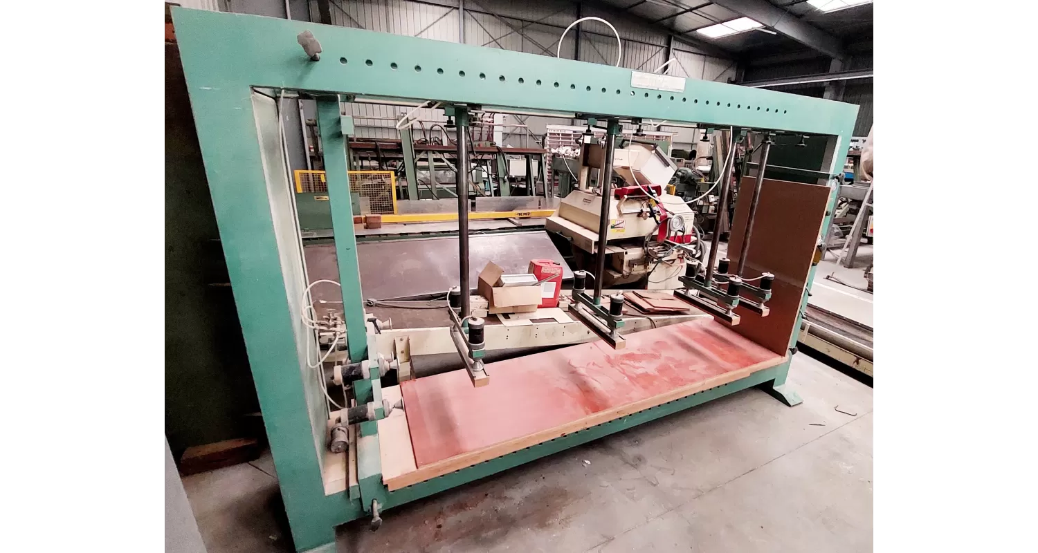 MODELE VOLUCADREUSE -