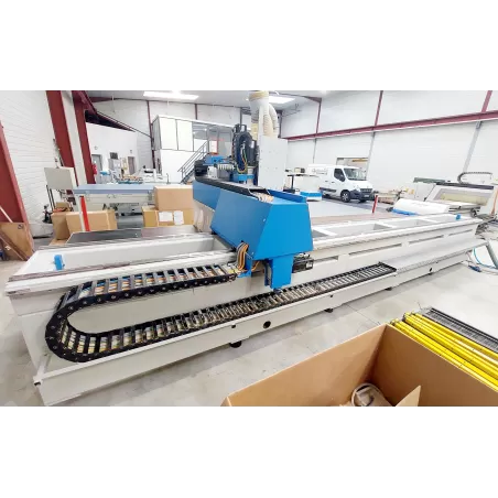 CENTRE DE PERCAGE & FRAISAGE ? AXES - POUWELSDEF 1000