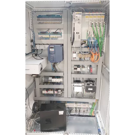 CENTRE DE PERCAGE & FRAISAGE ? AXES - POUWELSDEF 1000