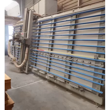 MODELE SCIE VERTICALE À PANNEAUX -