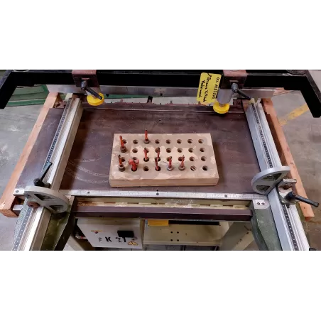 PERCEUSE MULTIBROCHE POSEUSE DE CHARNIÈRE -