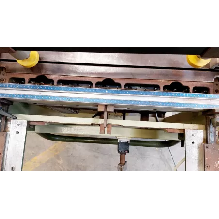 PERCEUSE MULTIBROCHE POSEUSE DE CHARNIÈRE -