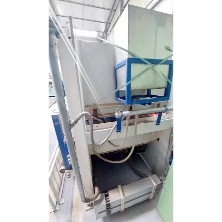 MODELE PRESSE À PLAQUER À -