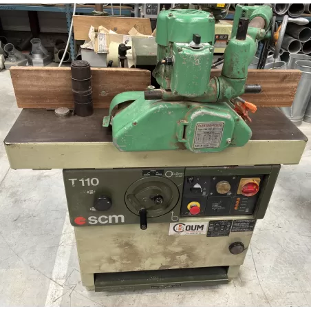 TOUPIE SCM T 110A AVEC ENTRAINEUR ? -