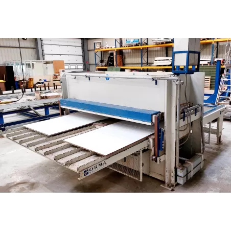 MODELE PRESSE À PLAQUER À -