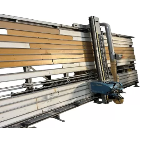 SCIE VERTICALE À PANNEAUX - LARENN