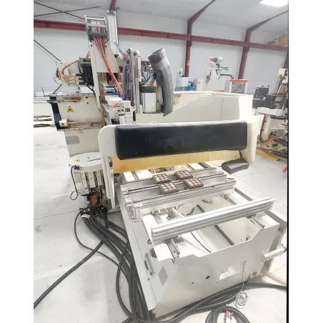 CN CENTRE DE FRAISAGE & PERCAGE 3 AXES - SCM TECH Z 2 27