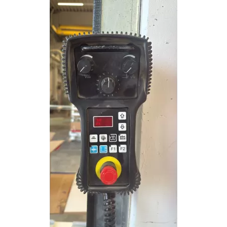 CENTRE DE FRAISAGE & PERCAGE 4 AXES - SCM TECH Z2-31