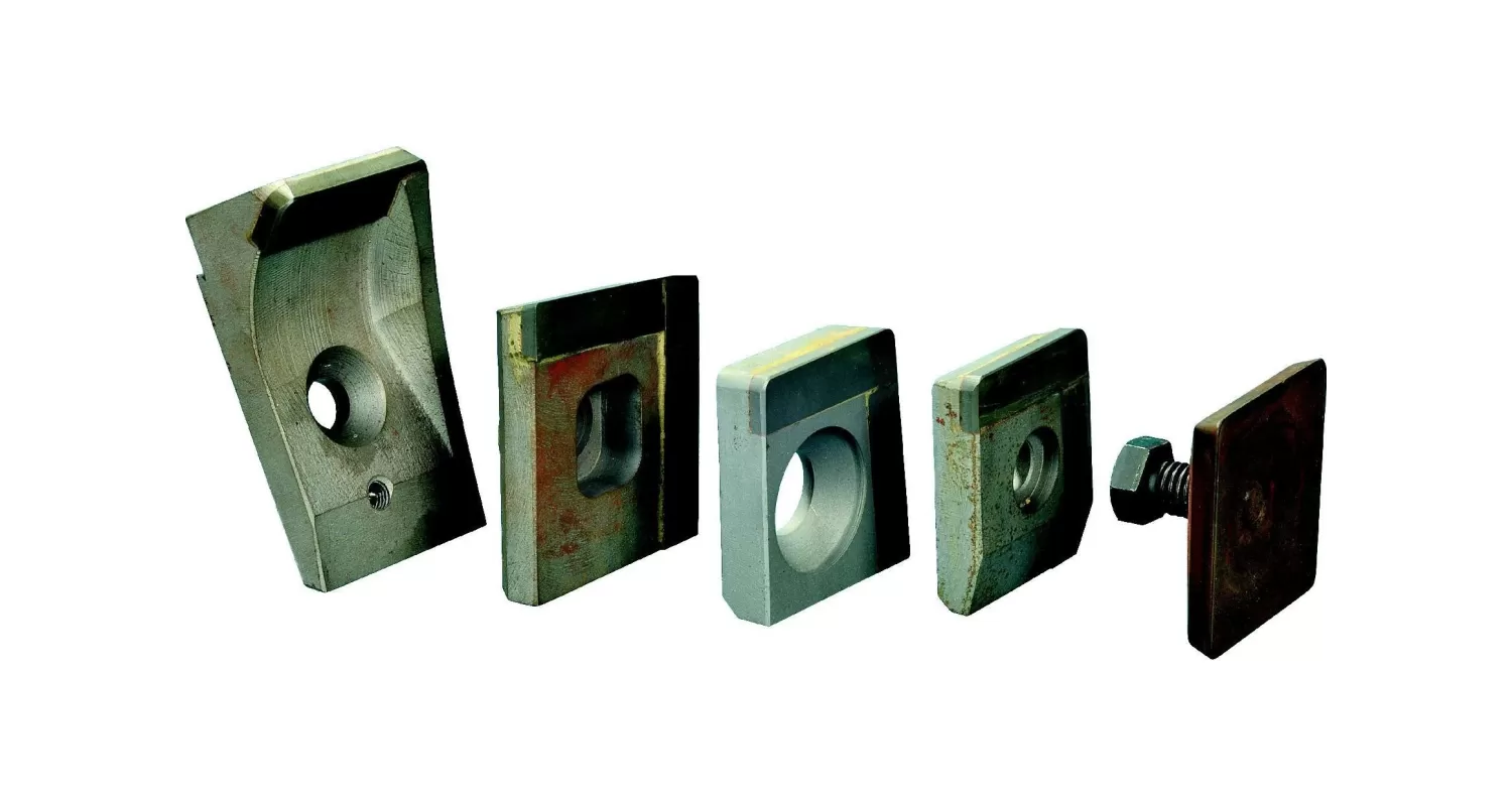 COUTEAUX À PLAQUETTE CARBURE